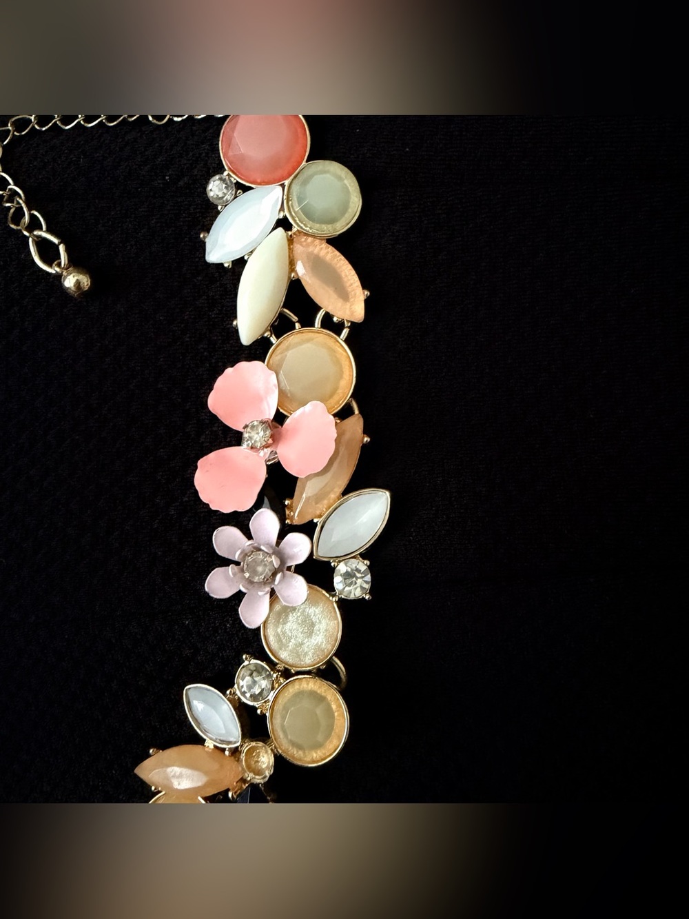 ๐บ Vibrant Multicolored Enameled Floral Statement Flower Necklace 17โ - Picture 8 of 9